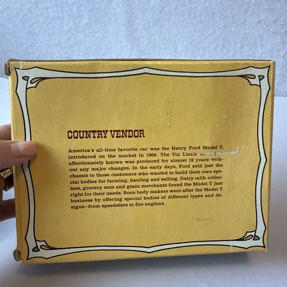 Vintage Avon Country Vendor Truck Decanter Empty Glass Bottle With Box 1970s